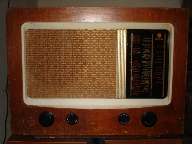 Pye 15a front view